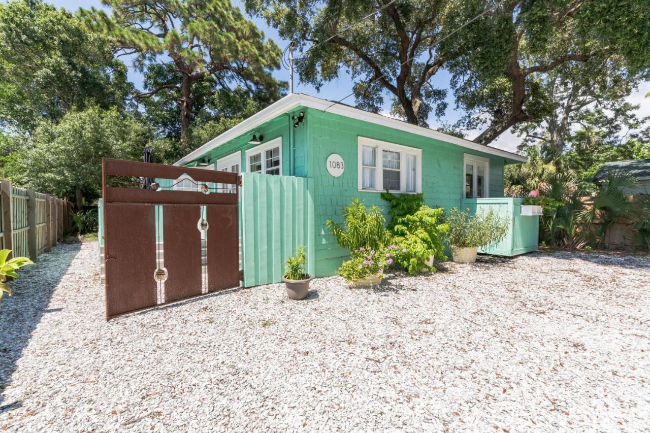 Sarasota, Fl Bungalow - Bright & Breezy Coastal Vibes - 10 Mins To White Sand Beaches Home Екстериор снимка