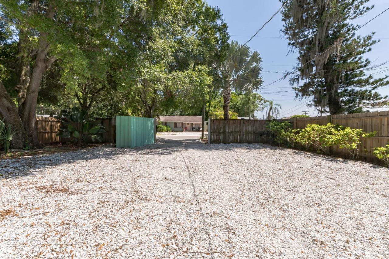 Sarasota, Fl Bungalow - Bright & Breezy Coastal Vibes - 10 Mins To White Sand Beaches Home Екстериор снимка